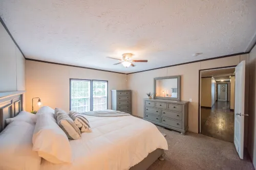 Cheerful 4 bedroom cottage on Kentucky lake