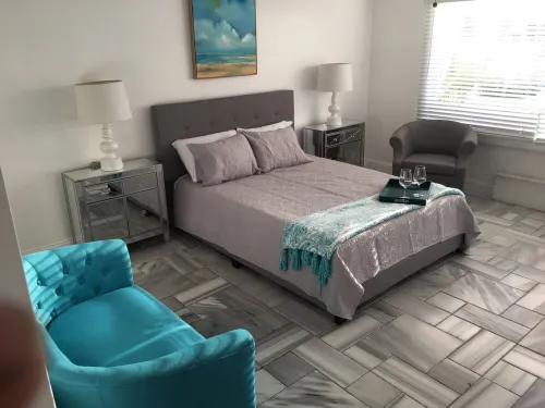 Beach studio with pool 200 meters from the beach