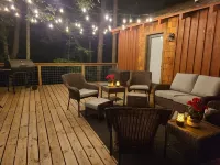 Private mountain cabin surrounded by Nat'l Forest! Visit wineries, hike the AT!