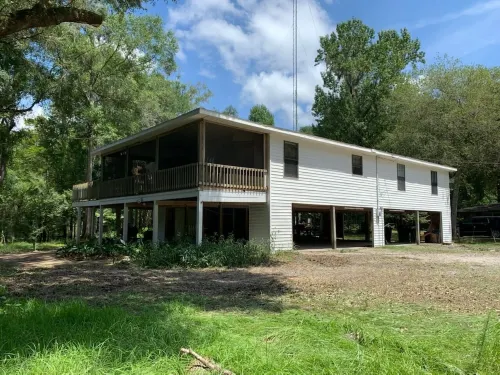 ICHETUCKNEE RIVER - Riverfront on the Crystal Clear Ichetucknee River