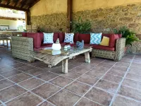 Beautiful house surrounded by meadows and oaks, with private pool and excellent views of the valley