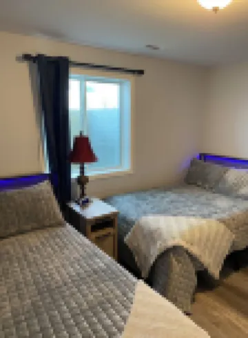 Gorgeous New Home - 4,500sq -ft7 Bed Rm-5Bath 2 Fireplace -3 65” TV’s large Bar