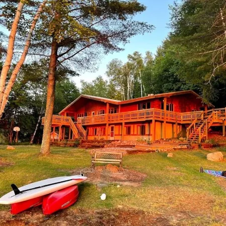 Stunning, Cozy Lake House with 680 feet of shoreline
