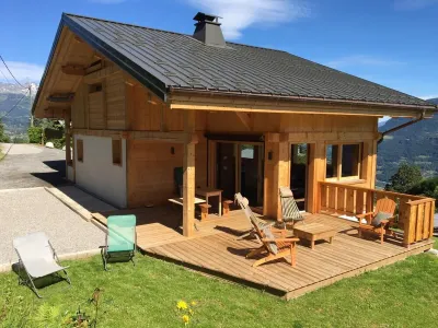 Chalet Etoile des Neiges, Saint Gervais LES Bains Hotels near Nature & Lodge - Camping les Domes de Miage