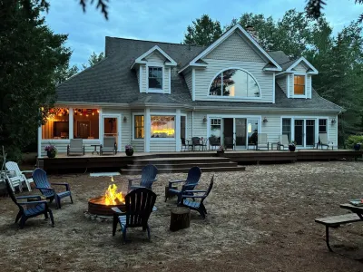 3 Bedroom Lakefront Home on Lake Huron