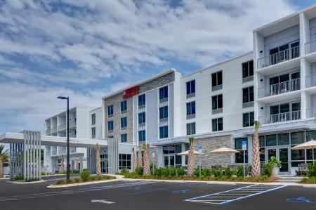 Hilton Garden Inn Destin Miramar Beach Отели рядом с достопримечательностью «Silver Sands Premium Outlets»