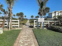 Mangrove Cove: Home With Private Beach Access
