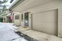 Private Game Room, Close to Town Center and Ski Resort! Pool, Hot Tub & Sauna! Отели рядом с достопримечательностью «Spanish Peaks Mountain Club»