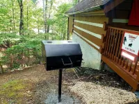 Cozy Studio Cabin In The Smokies. Close to Pigeon Forge + Wears Valley.