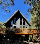 Light-Soaked A-Frame Close to Lake and Skiing