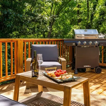 Charming 5bd - BBQ - Deck- 4mins Duke University