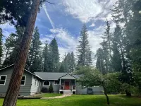 Lake life at it's best - 4Bedroom/2.5Bathroom house