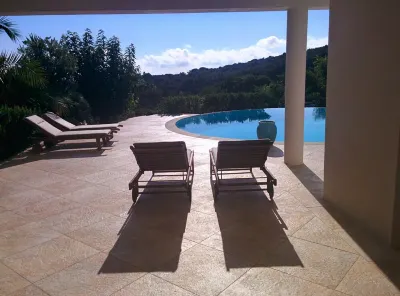 Villa with pool and jacuzzi sea view 5 minutes from the beach Hôtels à proximité de : Presqu’Ile Isolella