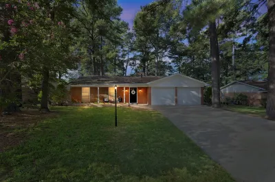 Forest Retreat - BBQ - Game Room
