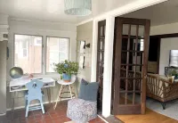 East Side Summer Escape • 3Br Near Lake Michigan, Uwm & Coffee Shops + Garage