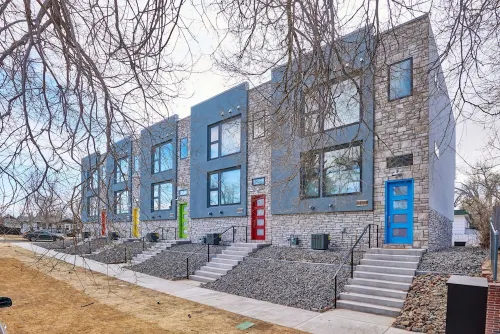 Upscale Downtown Townhome!