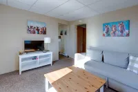 Hershey Smores, Apt #2Renovated 1 Bedroom Apt, Full Kitchen and Pull Out Sofa