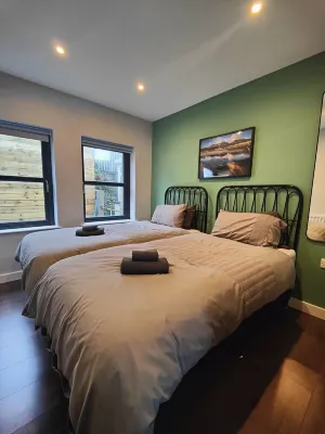 No. 173 'Widow's Row'