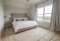 5-bedroom lodge on Table Rock! Game room w/ arcade & shuffleboard, lazy river!