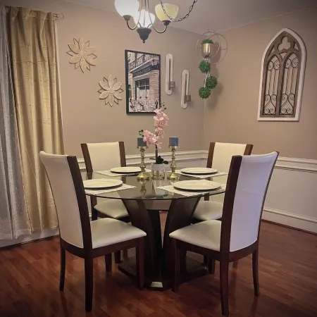 Cozy & Spacious 3-bedroom Townhome