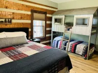 Immaculate Cabin Bordering National Forest, Close to Augusta, GA - -Masters