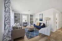 Marine Theme - 4 BR - Backyard - Fire pit Hotels in Bridgeport