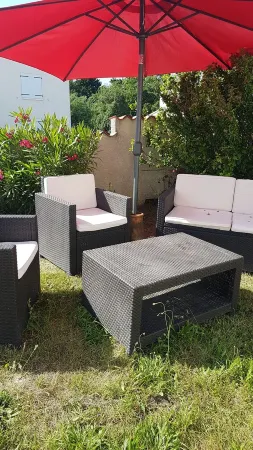 Lovely apartment 3 km from the sea. Residential area Отели в г. Руайан