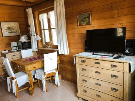 Rotes Haus Füssen Apartment Romantik Отели рядом с достопримечательностью «оз. Хопфен»