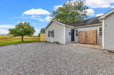 The Luxe/ Hot Tub/ On Bright Leaf Golf Course Hotels in der Nähe von Harrodsburg Marketplace