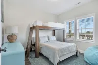 Cozy Summer house on the water - 10 minutes to the beach. Waiting for you!