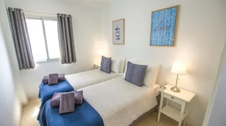 Casa Moda is Short walk to Marina Rubicon, bars/restaurants, boutique shops Отели рядом с достопримечательностью «Playa de Papagayo»