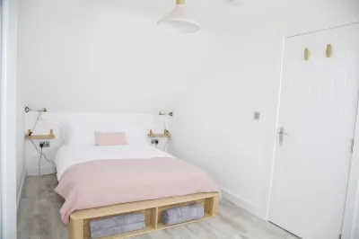 Brand New 1 Bedroom Apartment in Central Location