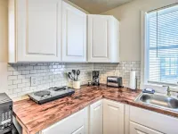 Charming Cottage with easy access to local attractions-pet and kid friendly Hotels in Dillon County