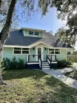Beach bungalow by marina & beaches - boaters welcome! Hotels near Palm View First Baptist Church