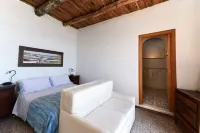 Authentic cottage with exposed beams and Vietri majolica Hotel in zona Chiesa San Pancrazio Martire