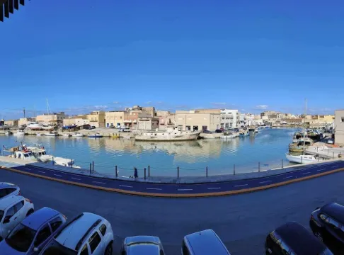 Old Port la Marina - Luna