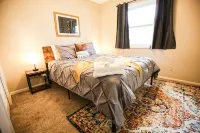 Charming and Historic 5BR Near DT, Irvine Park and Cathedral Hill