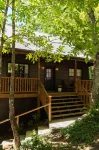 Clean & Quiet w/ Private HotTub Near Cades Cove - 4-Star