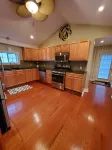 Large 3 bedroom, downtown,  central air, pet friendly