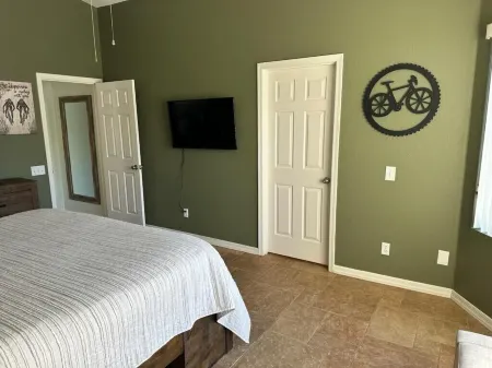 Mexican Sage is truly your Tucson oasis.  3 BR, 2 BA, private pool & hot tub. Отели рядом с достопримечательностью «Тохоно Чул | Гарденс, Галлерис, энд Бистро»