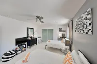 Private Oasis: Cozy Villa Minutes from Downtown Palm Springs, 2 min from golf cs