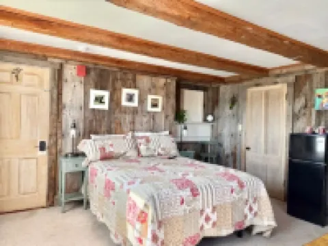 Relaxing Country Inn -Room to Explore and Close to Wells, Ogunquit Beach & Shops Hotels in North Berwick