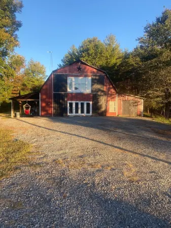 Barndominium in Murphy NC--pet friendly, many activities on property and nearby.