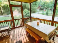 Modern cabin near Table Rock/Pretty Place - Hytter