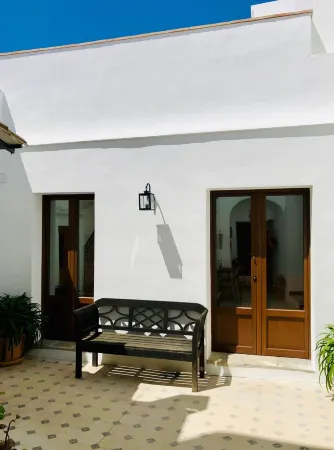 Luxury in the heart of the old town with a large terrace and sea views to Africa Отели в г. Вехер-де-ла-Фронтера