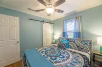 Perfect fisherman’s getaway. Picturesque cottage on deep water cove.