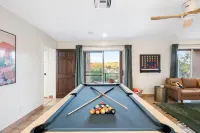 Desert Oasis: Heated Pool, Mini Golf, Hot Tub & Games