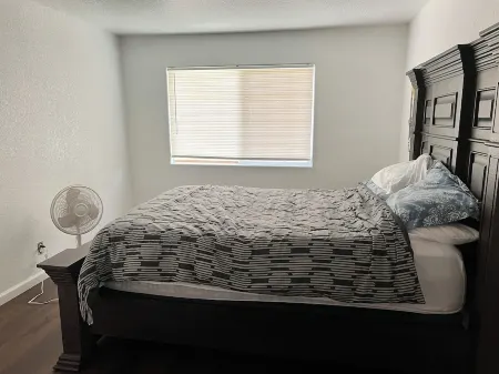 Lovely 1bed/1bath condo with free parking Отели рядом со станцией Fresno Station