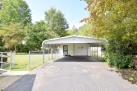 Charming 3 Bedroom house with detached garage.