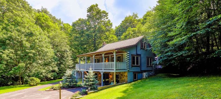 Hot Tub Fire Pit Gas Grill Wood Stove Roku Hotels in Garrett County